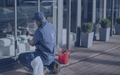 Prix du nettoyage de vitres au m² en 2025 : tarification & simulateur